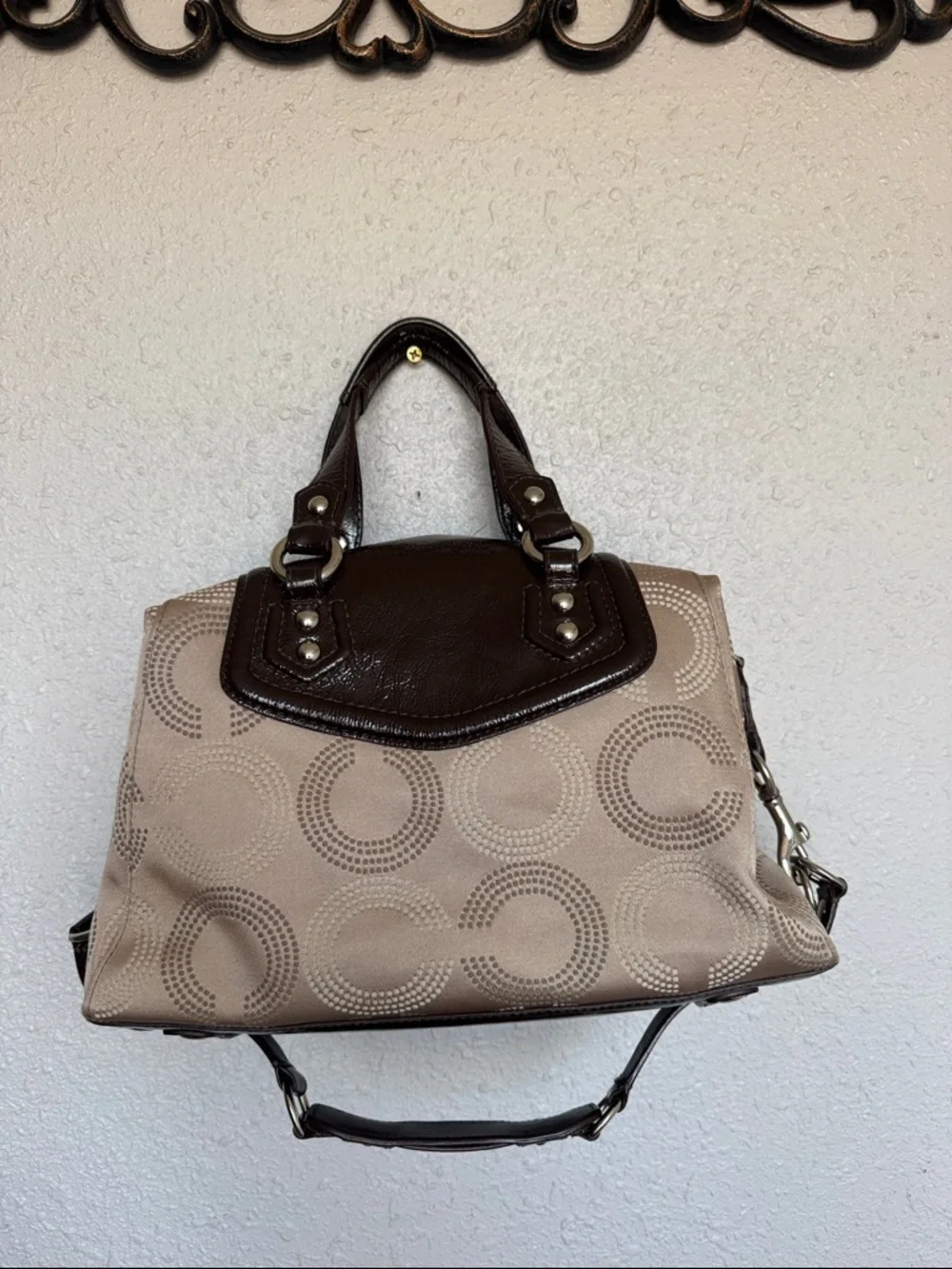 Coach satchel beige